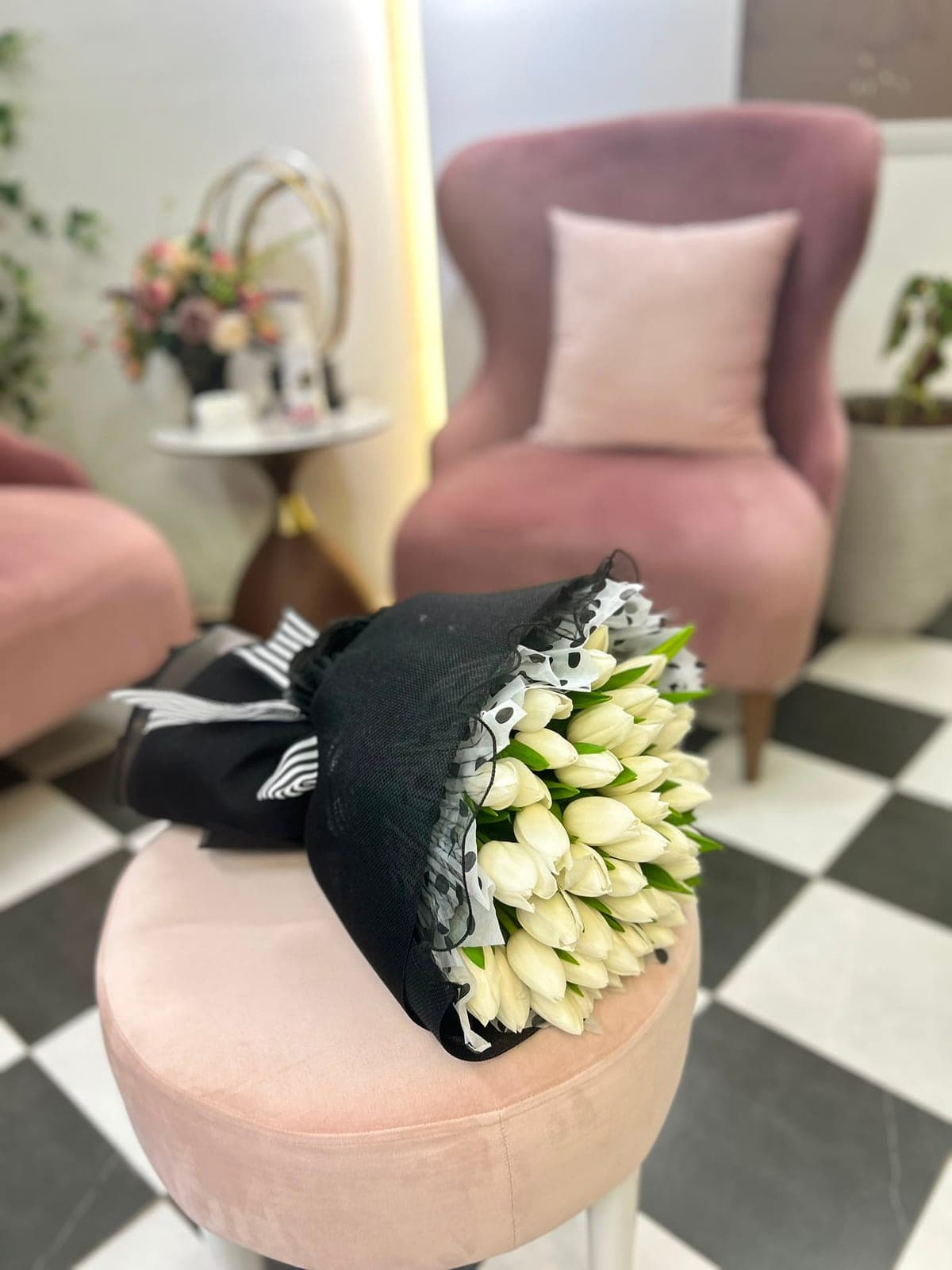 Hand bouquet white tulips 50 pcs