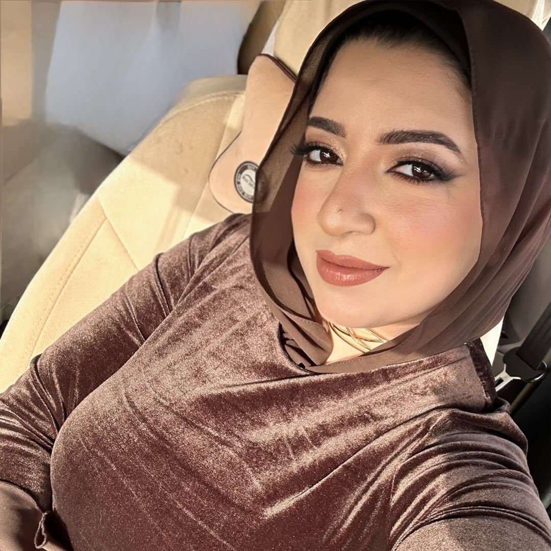 خلود عبدالعزيز