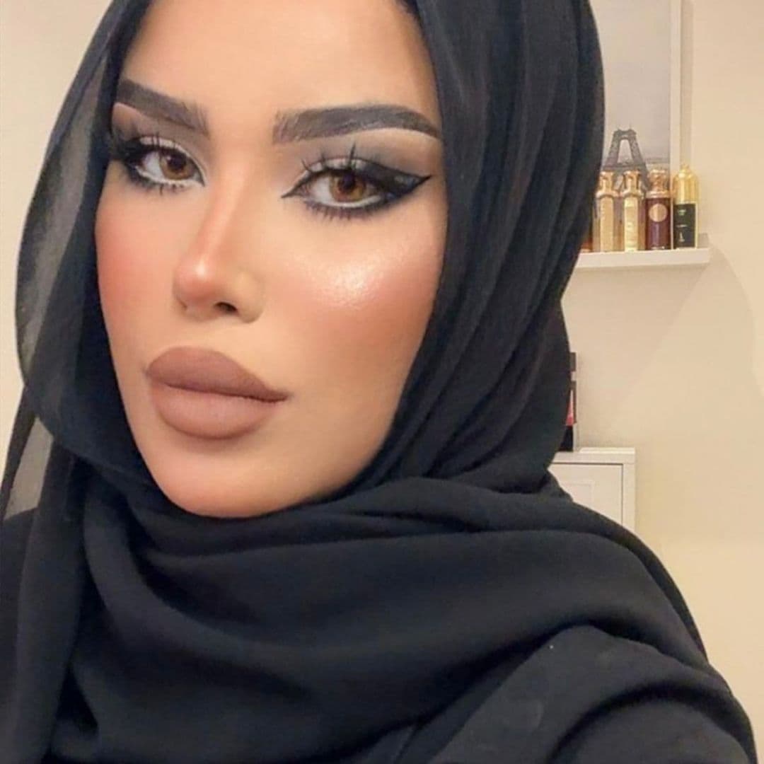 مكياج ناعم مع رموش