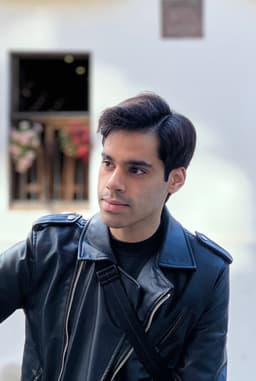 أسامة زمان